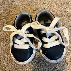 Gymboree baby size 2 navy shoes